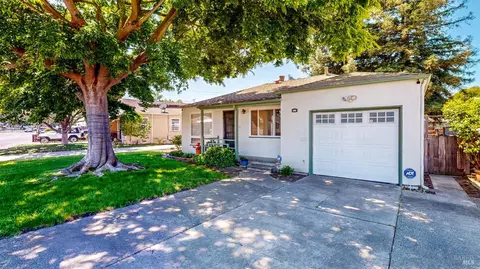Exterior - 809 Maple Ave, Vallejo, CA 94591 photo 2 of 16