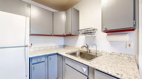 Kitchen - 809 Maple Ave, Vallejo, CA 94591 photo 3 of 4