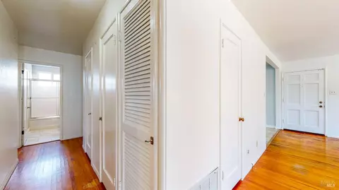 Entry Way - 809 Maple Ave, Vallejo, CA 94591 photo 1 of 1