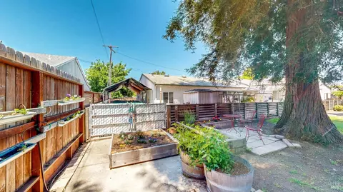 Exterior - 809 Maple Ave, Vallejo, CA 94591 photo 15 of 16