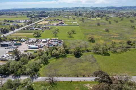 860 Todd Rd, Santa Rosa, CA 95407