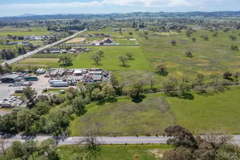 860 Todd Rd, Santa Rosa, CA 95407