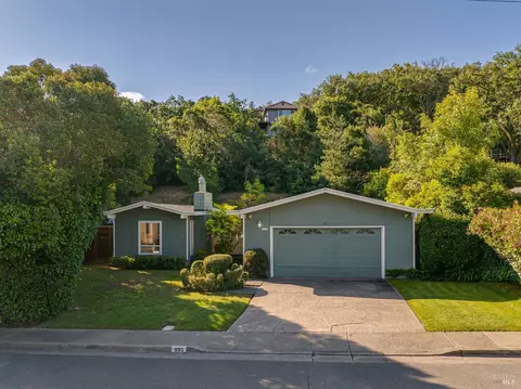 695 Sunset Pkwy, Novato, CA 94947