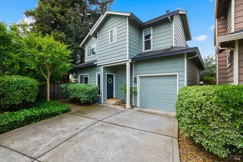 62 Avalon Ct, Napa, CA 94558