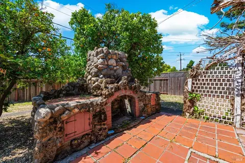 Exterior - 1939 Indiana St, Vallejo, CA 94590 photo 12 of 17