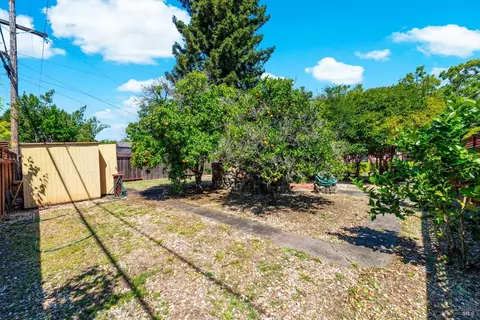 Exterior - 1939 Indiana St, Vallejo, CA 94590 photo 10 of 17