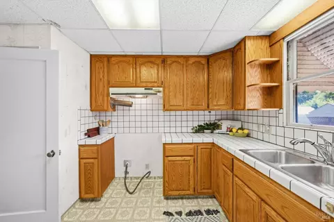 Kitchen - 1939 Indiana St, Vallejo, CA 94590 photo 4 of 4