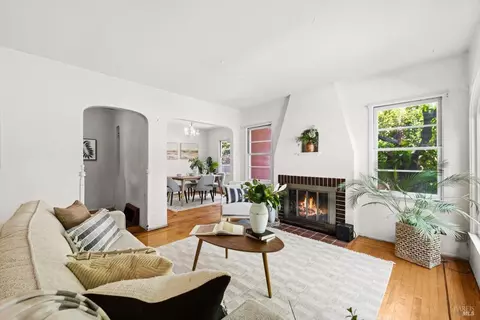 Living - 1939 Indiana St, Vallejo, CA 94590 photo 1 of 5