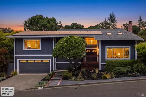 33 Plata Ct, Novato, CA 94947