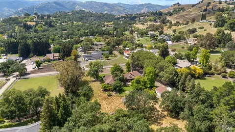 View/Area - 6772 Hillsview Dr, Vacaville, CA 95688 photo 3 of 5