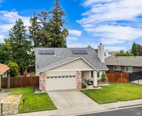 633 Hamilton Dr, Vacaville, CA 95687