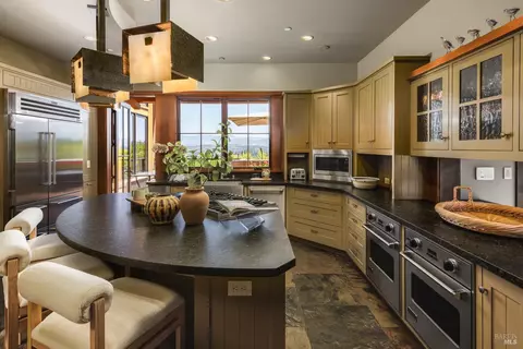Kitchen - 437 W Dry Creek Rd, Healdsburg, CA 95448 photo 2 of 5