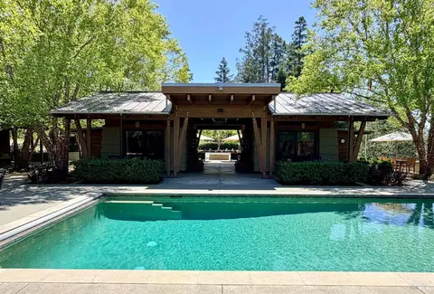 Exterior - 437 W Dry Creek Rd, Healdsburg, CA 95448 photo 19 of 23
