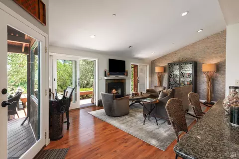 Living - 437 W Dry Creek Rd, Healdsburg, CA 95448 photo 4 of 6