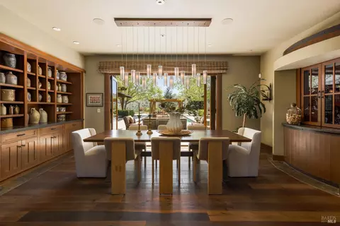 Dining - 437 W Dry Creek Rd, Healdsburg, CA 95448 photo 2 of 5