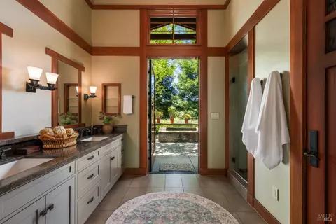 Bath - 437 W Dry Creek Rd, Healdsburg, CA 95448 photo 1 of 3