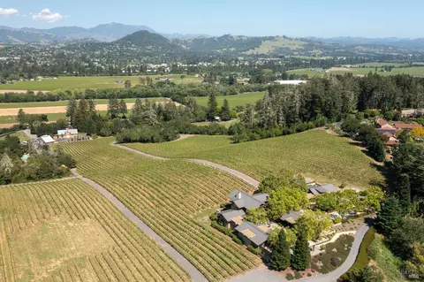View/Area - 437 W Dry Creek Rd, Healdsburg, CA 95448 photo 1 of 6