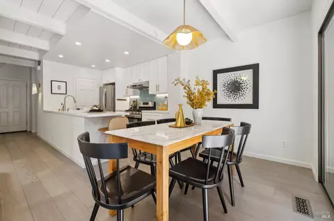 Dining - 514 Browning St, Mill Valley, CA 94941 photo 3 of 6