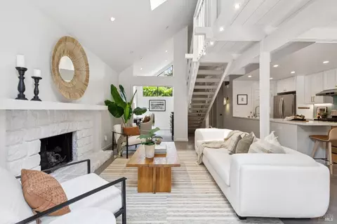 Living - 514 Browning St, Mill Valley, CA 94941 photo 3 of 4
