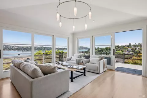 Living - 22 Filbert Ave, Sausalito, CA 94965 photo 2 of 5