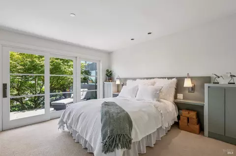 Bedroom - 22 Filbert Ave, Sausalito, CA 94965 photo 1 of 8