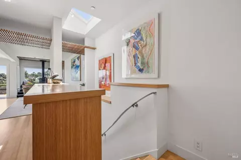 Entry Way - 22 Filbert Ave, Sausalito, CA 94965 photo 3 of 5
