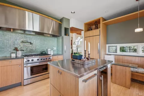 Kitchen - 22 Filbert Ave, Sausalito, CA 94965 photo 4 of 8
