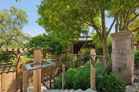 Exterior - 22 Filbert Ave, Sausalito, CA 94965 photo 2 of 16