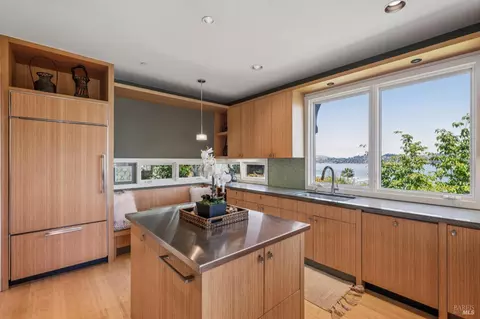 Kitchen - 22 Filbert Ave, Sausalito, CA 94965 photo 7 of 8