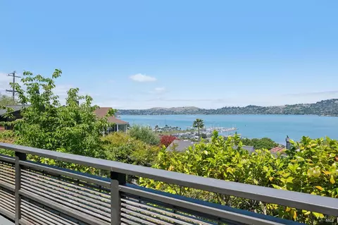 View/Area - 22 Filbert Ave, Sausalito, CA 94965 photo 3 of 8