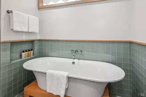 Bath - 22 Filbert Ave, Sausalito, CA 94965 photo 7 of 7
