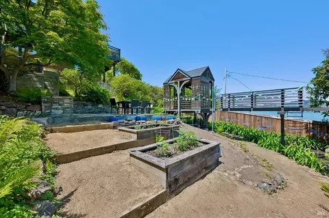 Exterior - 22 Filbert Ave, Sausalito, CA 94965 photo 12 of 16