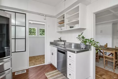 Kitchen - 160 E Cintura Ave, Lagunitas, CA 94938 photo 6 of 7