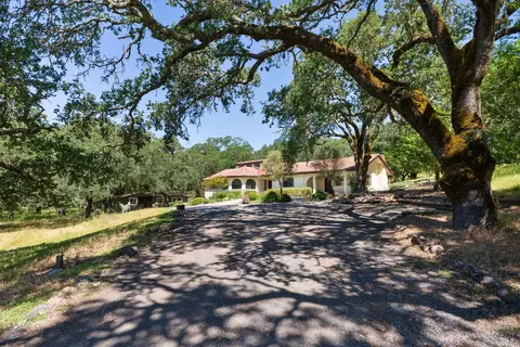 5219 Bennett Valley Ln, Glen Ellen, CA 95442