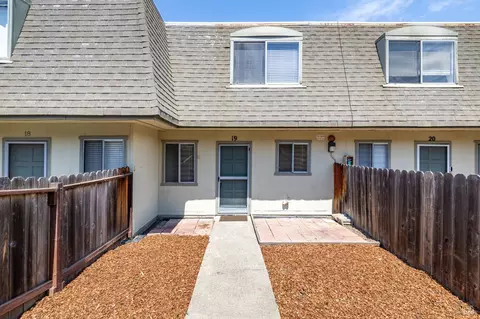 152 Valparaiso Ave, Cotati, CA 94931