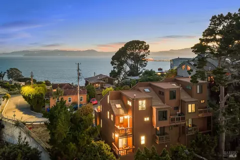 204 Water St, Point Richmond, CA 94801
