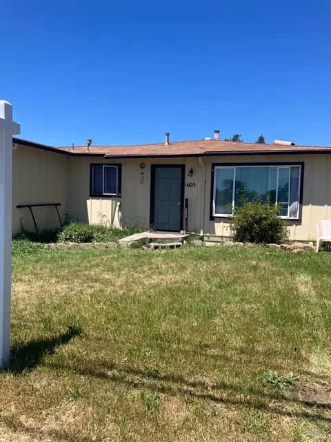 1605 Hearn Ave, Santa Rosa, CA 95407