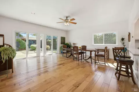 Dining - 180-178 Barrio Way, Windsor, CA 95492 photo 6 of 6