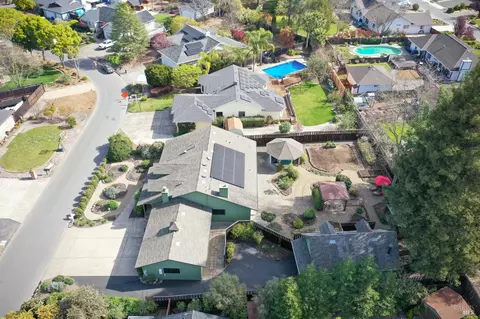 View/Area - 180-178 Barrio Way, Windsor, CA 95492 photo 3 of 5
