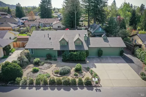 180-178 Barrio Way, Windsor, CA 95492