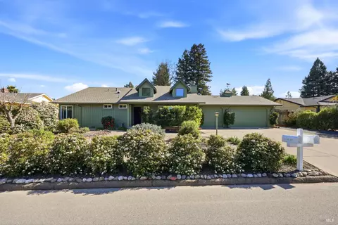 180-178 Barrio Way, Windsor, CA 95492