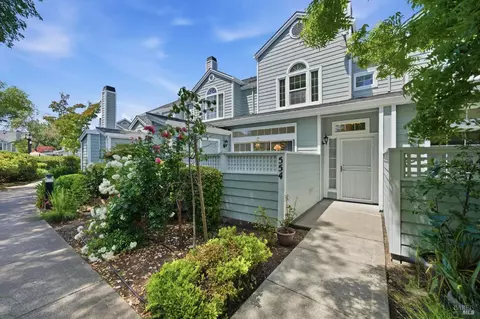 554 Torrey Pine Ln, Santa Rosa, CA 95407