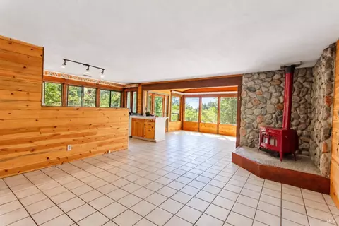 Living - 26961 Poppy Dr, Willits, CA 95490 photo 2 of 3