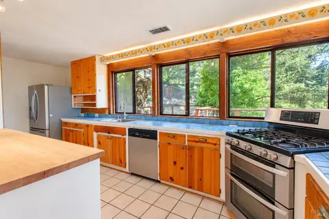 Kitchen - 26961 Poppy Dr, Willits, CA 95490 photo 2 of 3