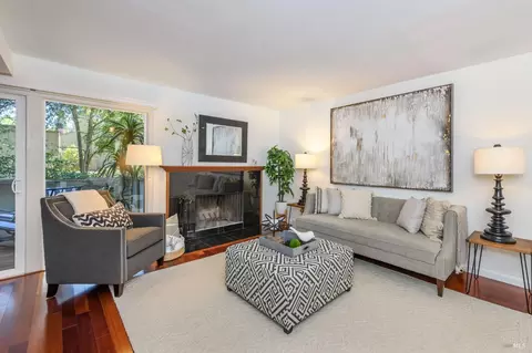 36 Schmidt Ln, San Rafael, CA 94903