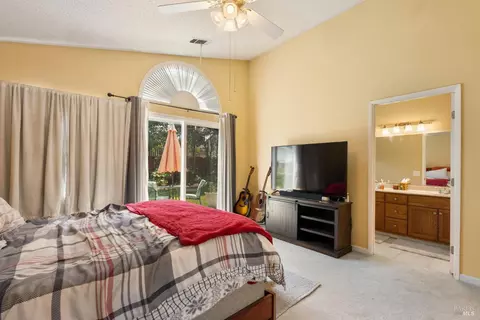 Bedroom - 154 Hawk Ct, Vacaville, CA 95687 photo 1 of 3