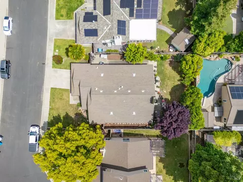 View/Area - 154 Hawk Ct, Vacaville, CA 95687 photo 4 of 5