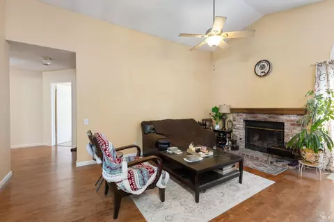 Living - 154 Hawk Ct, Vacaville, CA 95687 photo 1 of 1