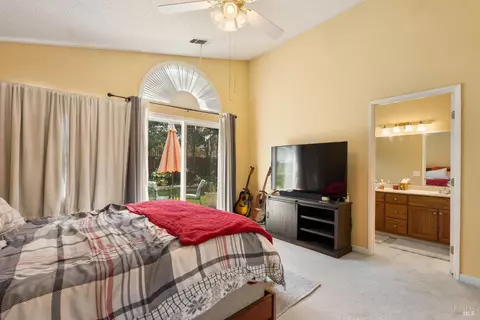 Bedroom - 154 Hawk Ct, Vacaville, CA 95687 photo 1 of 3