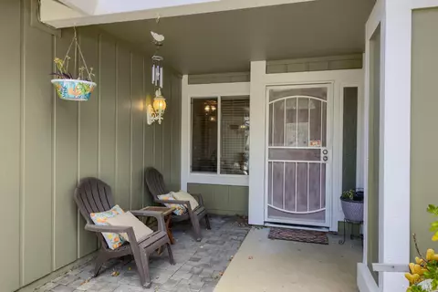 Exterior - 154 Hawk Ct, Vacaville, CA 95687 photo 5 of 7